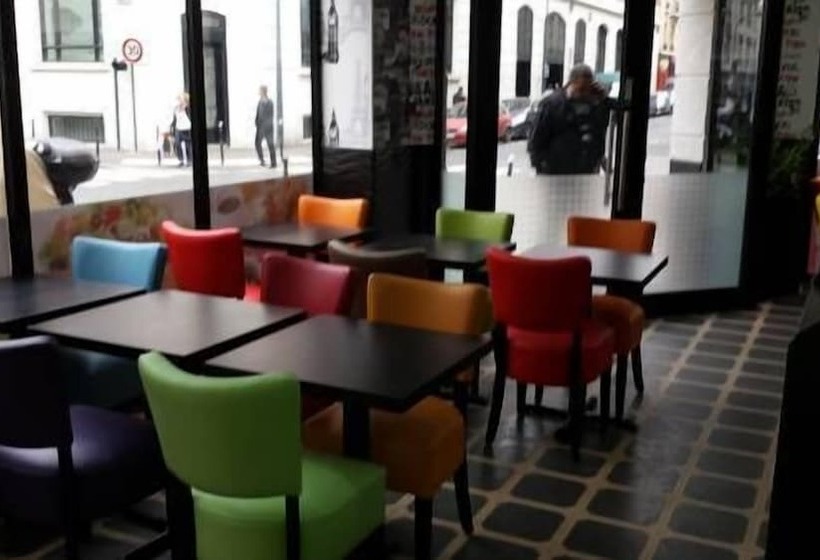 בית מלון כפרי Le Paname Clichy