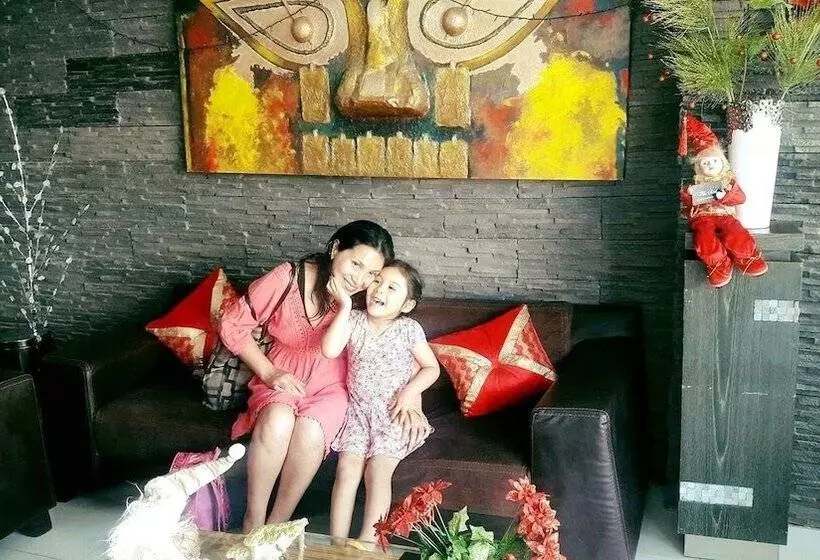 Villa Real Hotel & Suites