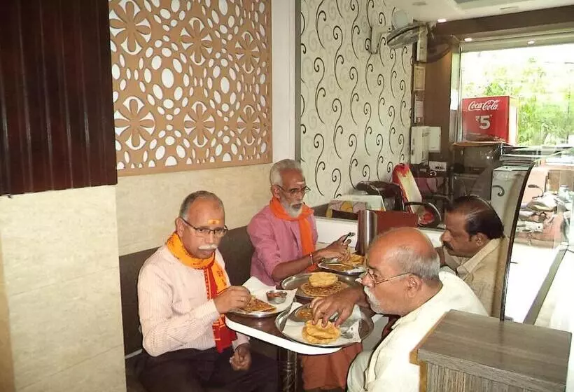 Hotelli Abhineet Palace