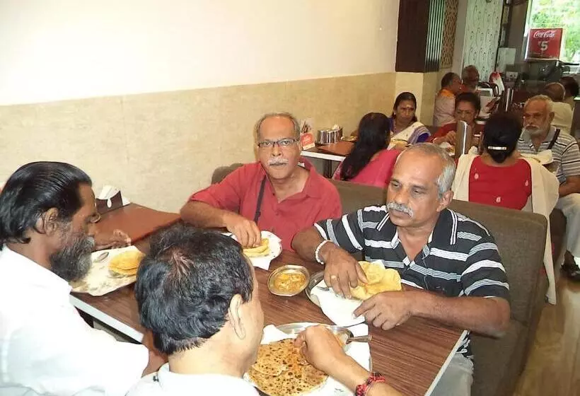 Hotelli Abhineet Palace