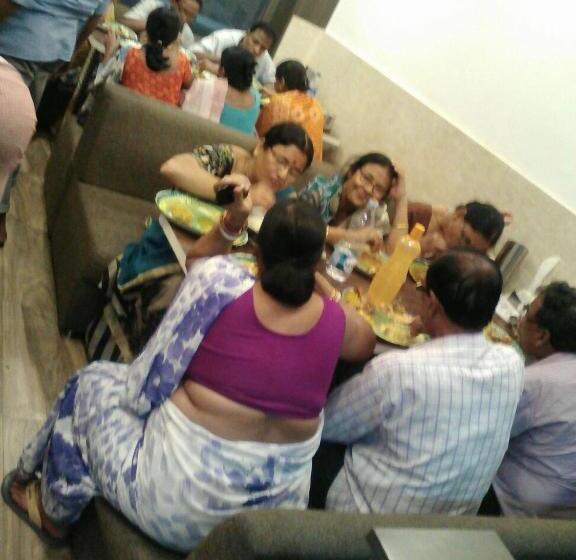 هتل Abhineet Palace