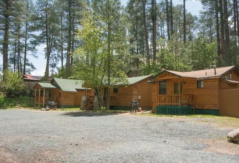 Hotelli Canyon Cabins