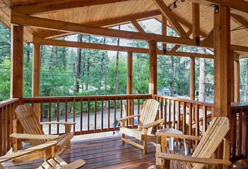 Hotelli Canyon Cabins