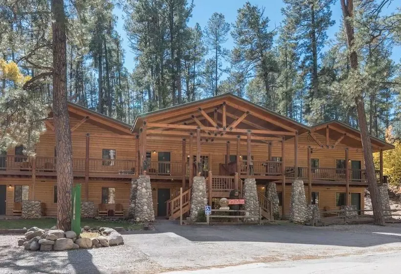 Hotelli Canyon Cabins
