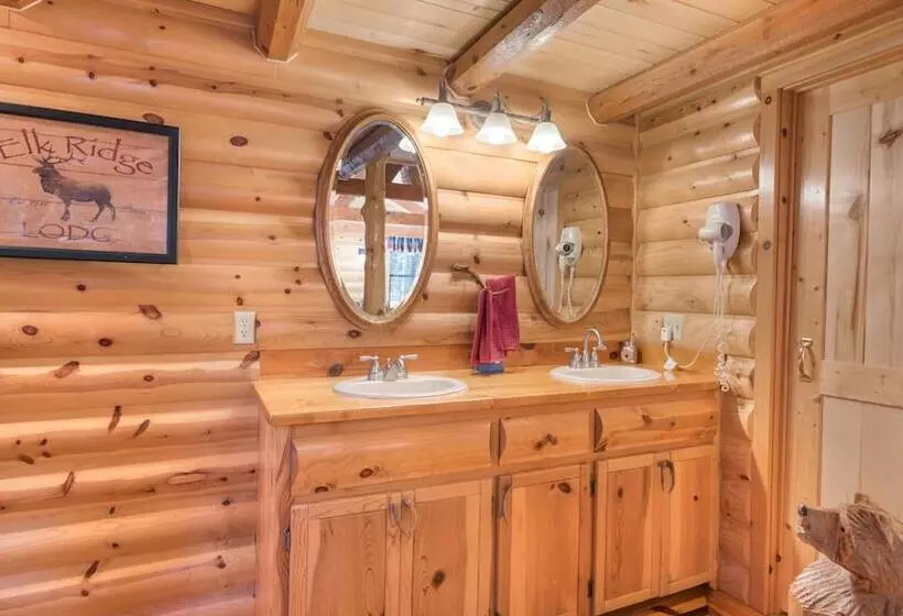 Hotelli Canyon Cabins