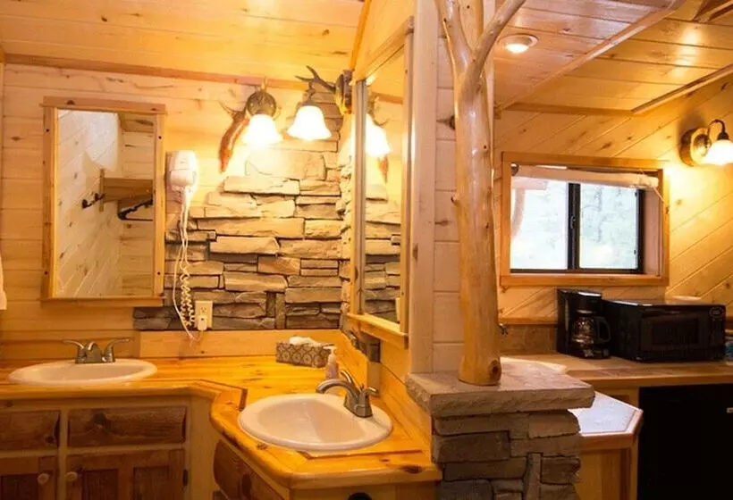 Hotelli Canyon Cabins
