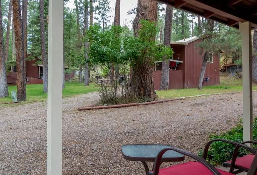 Hotelli Canyon Cabins