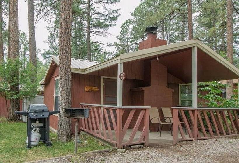 فندق Canyon Cabins