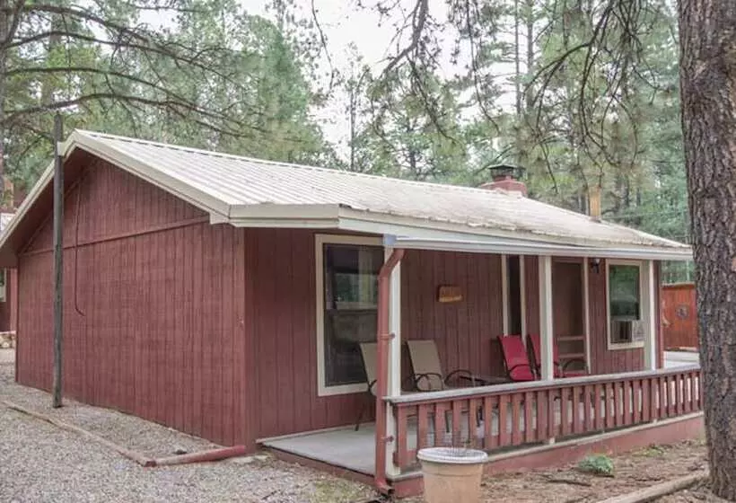 Hotelli Canyon Cabins