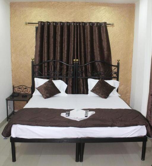 هتل Preetam Aurangabad