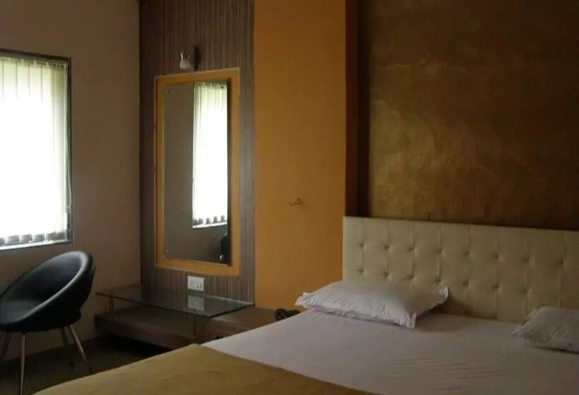 ホテル Sanai Residency