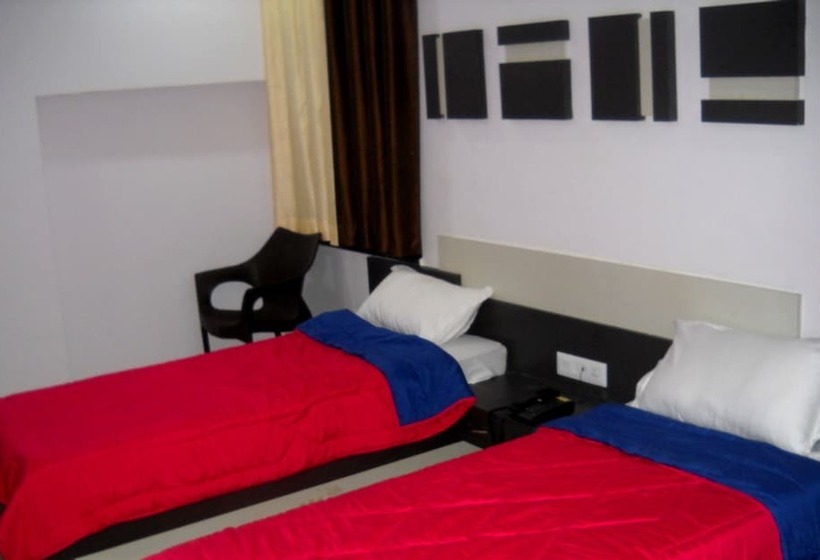 هتل Saraogi Palace