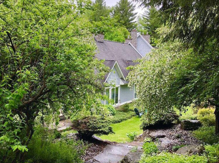 فندق Stone Hill Inn