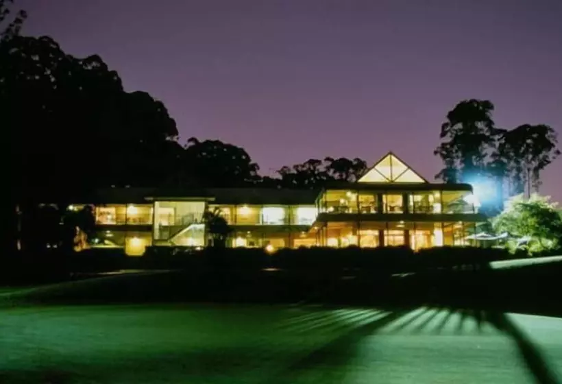 Hotelli Bonville Golf Resort