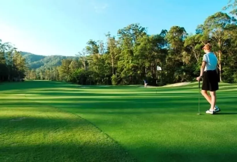 Hotelli Bonville Golf Resort