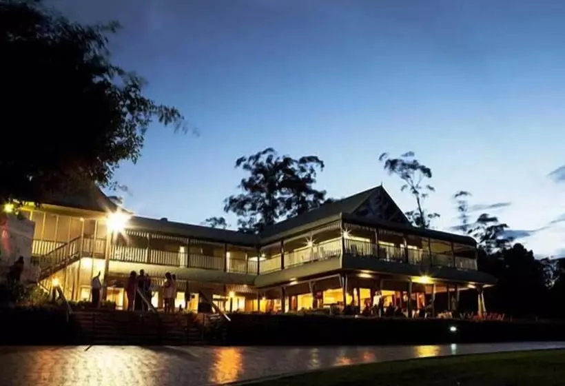 Hotelli Bonville Golf Resort