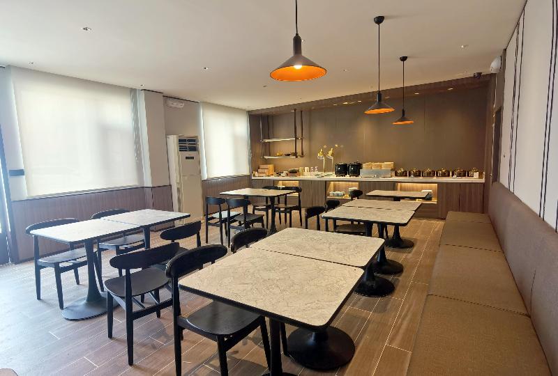 Hotel Hanting Express Ji'nan Yaoqiang International Airport