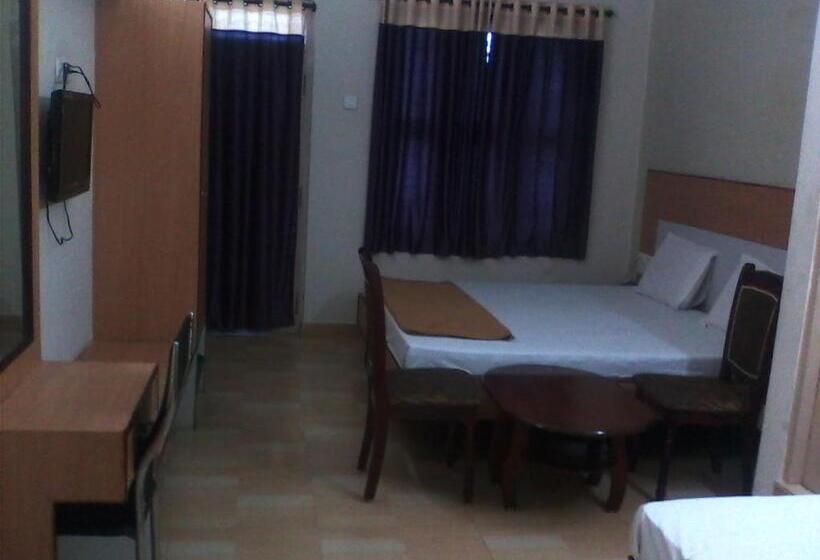 Hotel Pasuparthy Residency