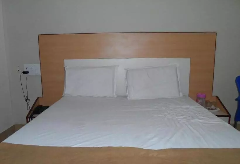 ホテル Pasuparthy Residency