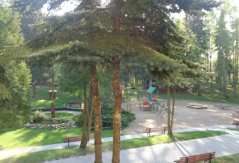 Hotelli Ow Inter Piast Kalbornia   Z Własną Plażą Z Kąpieliskiem I Przystanią