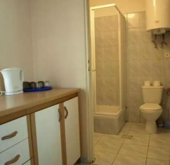 Hotelli Ow Inter Piast Kalbornia   Z Własną Plażą Z Kąpieliskiem I Przystanią