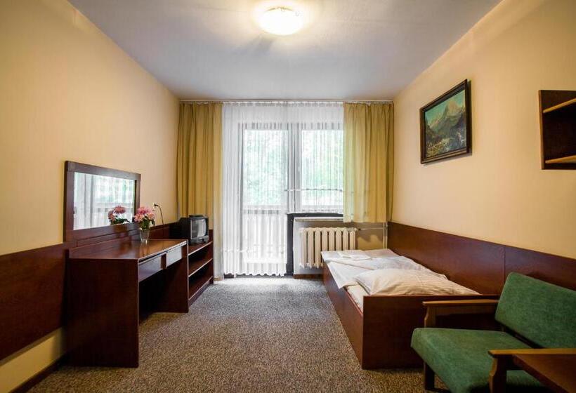 Otel Ow Inter Piast Kalbornia   Z Własną Plażą Z Kąpieliskiem I Przystanią