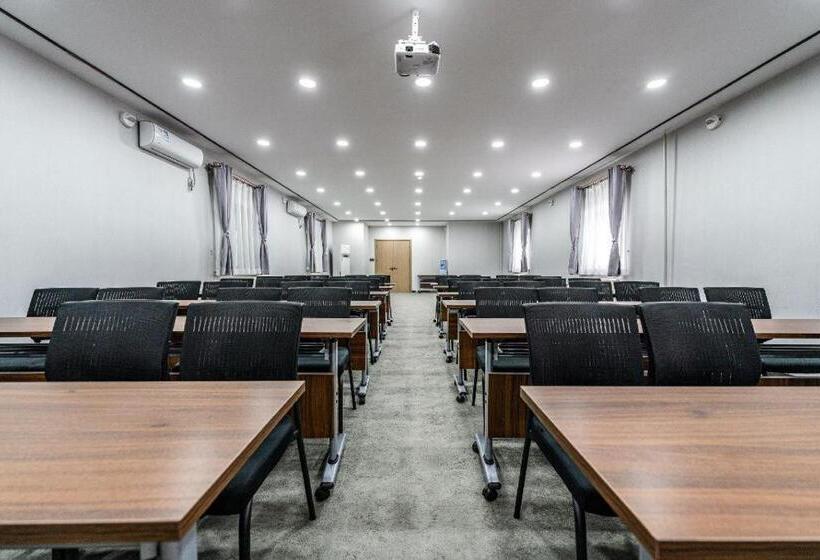 Starway Hotel Taiyuan Changfeng Street Wucheng Road