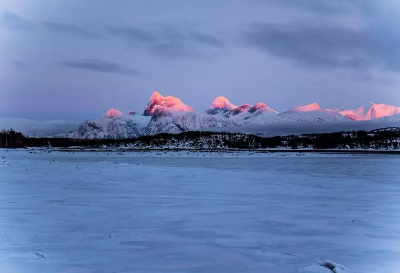 Hotelli Tysfjord Turistsenter
