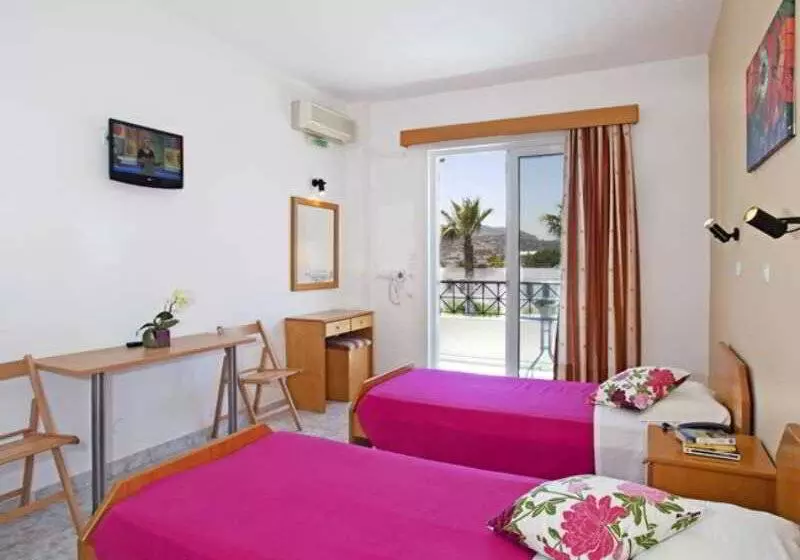 Dias Studios & Suites