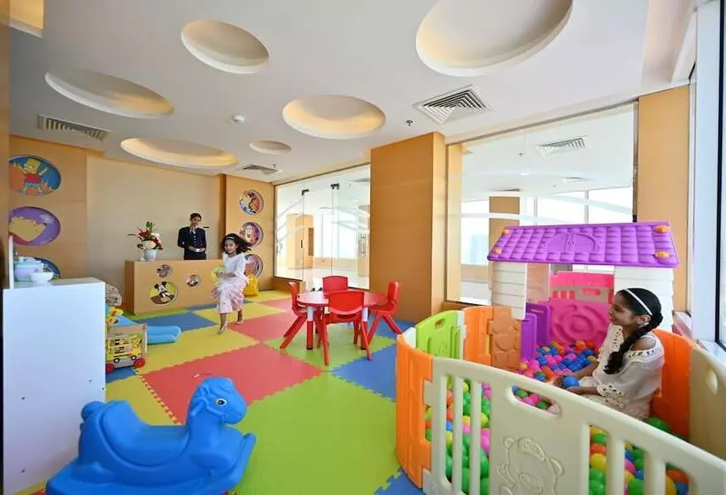 هتل Harbour Suites