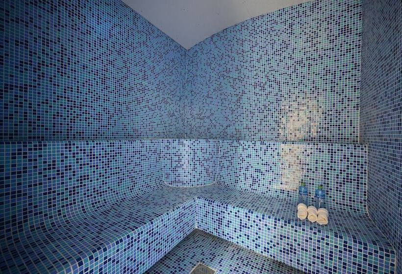 هتل Harbour Suites