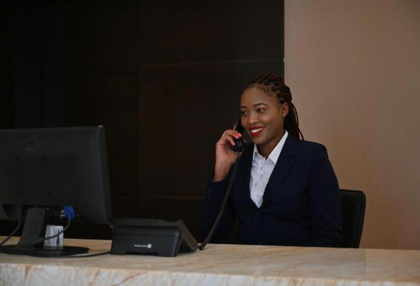 هتل Harbour Suites