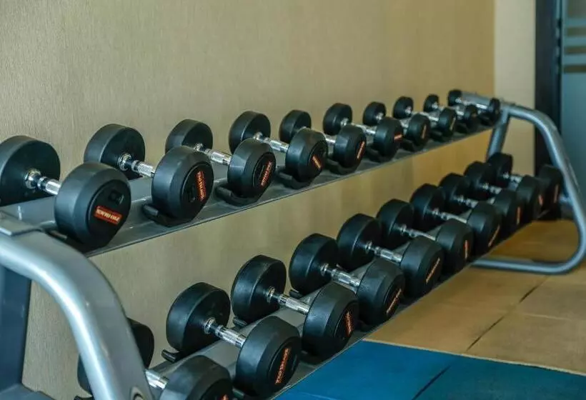 هتل Harbour Suites