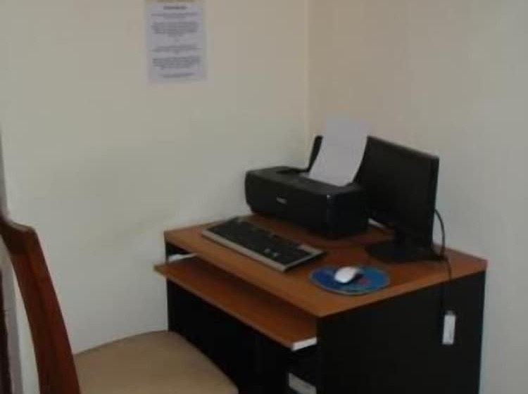 호텔 Adonis Guest House