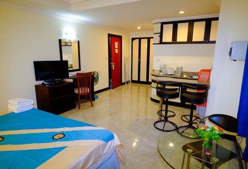 호텔 Adonis Guest House