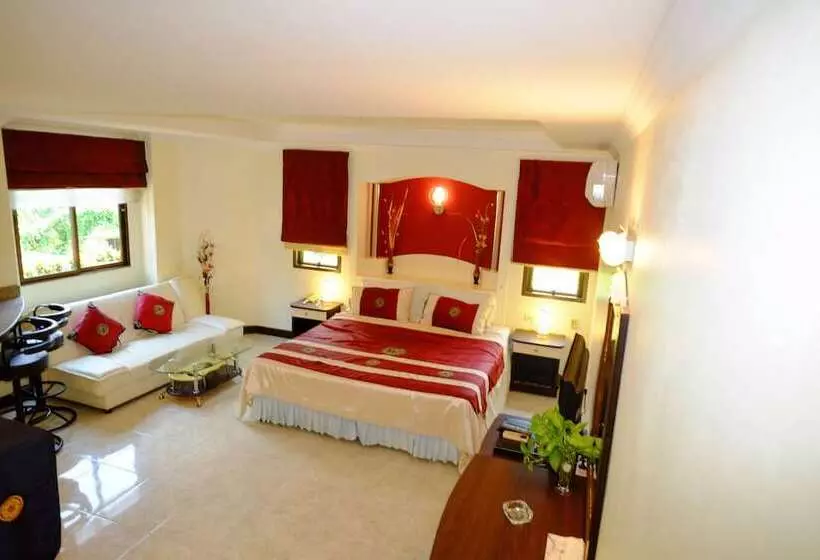 호텔 Adonis Guest House