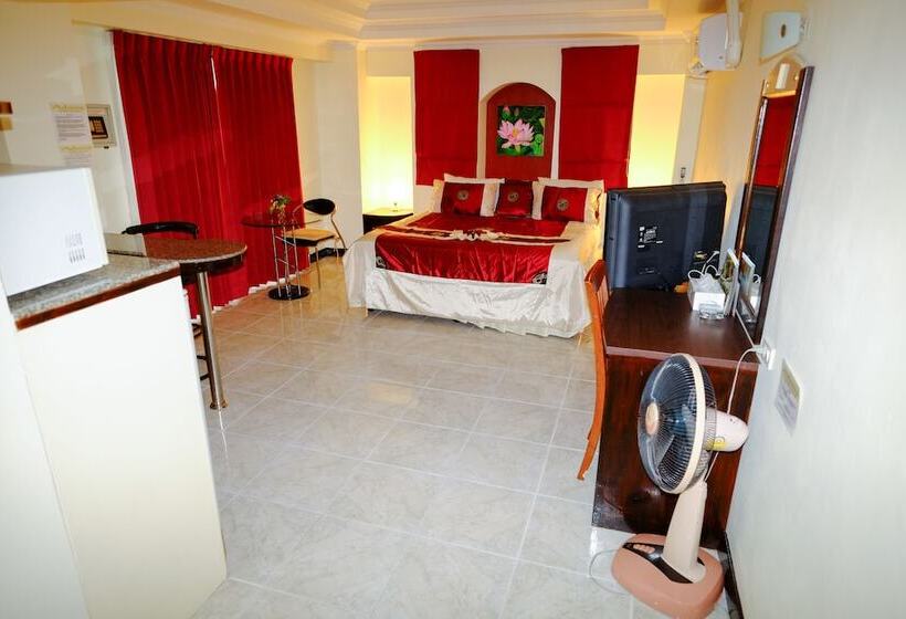 호텔 Adonis Guest House