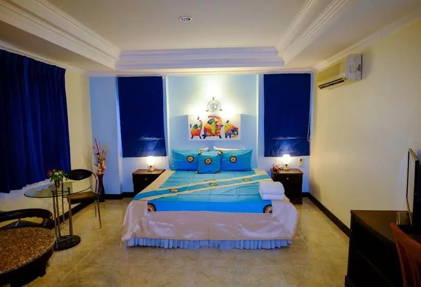 호텔 Adonis Guest House