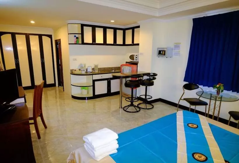 호텔 Adonis Guest House