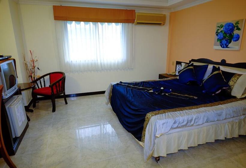 호텔 Adonis Guest House