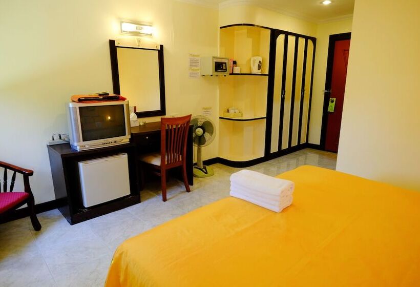 호텔 Adonis Guest House