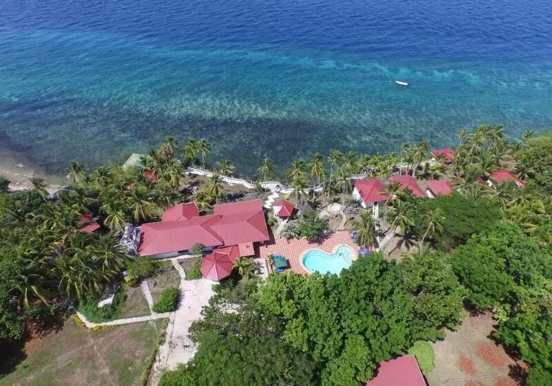 酒店 Blue Star Dive & Resort