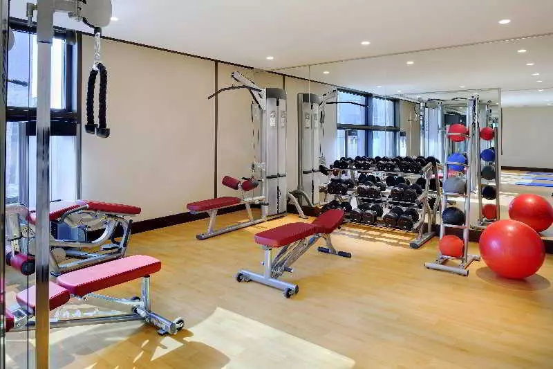 Отель Courtyard By Marriott World Trade Center, Abu Dhabi