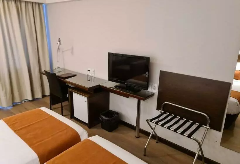 בית מלון כפרי Crystal Tower