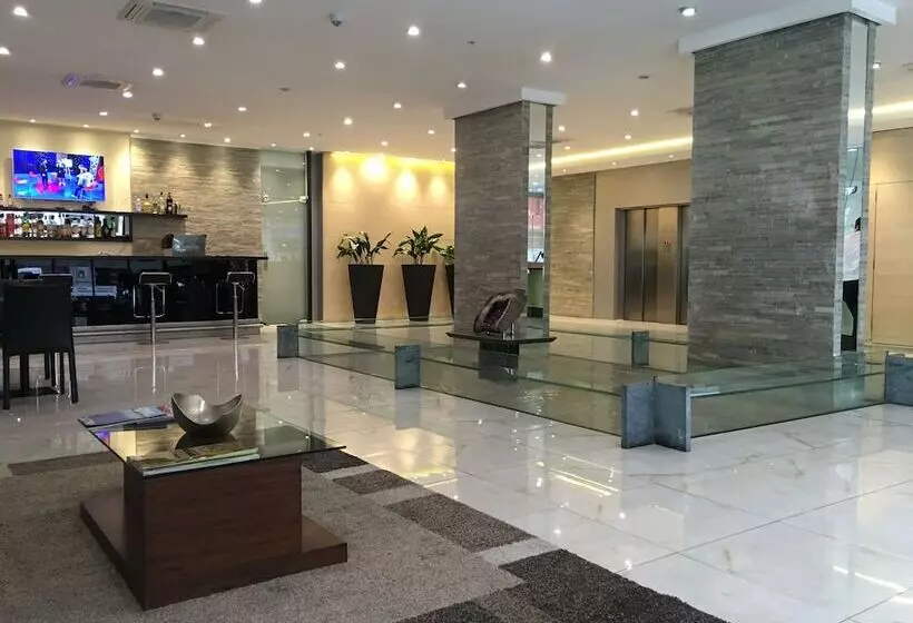 בית מלון כפרי Crystal Tower