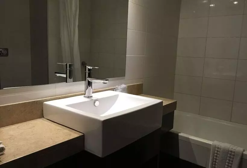 בית מלון כפרי Crystal Tower