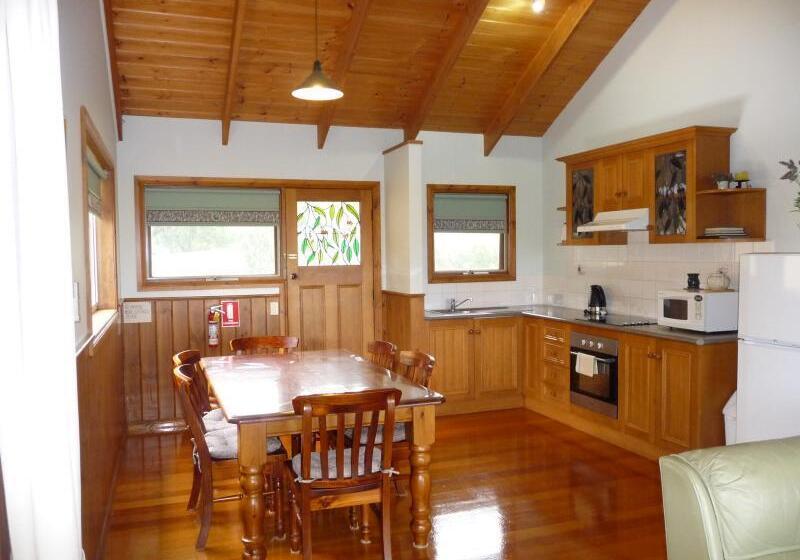 فندق Daysy Hill Country Cottages