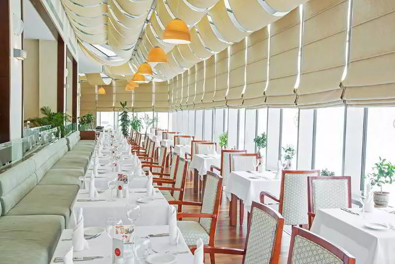 酒店 Dedeman Oskemen Tavros