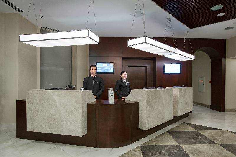 酒店 Dedeman Oskemen Tavros