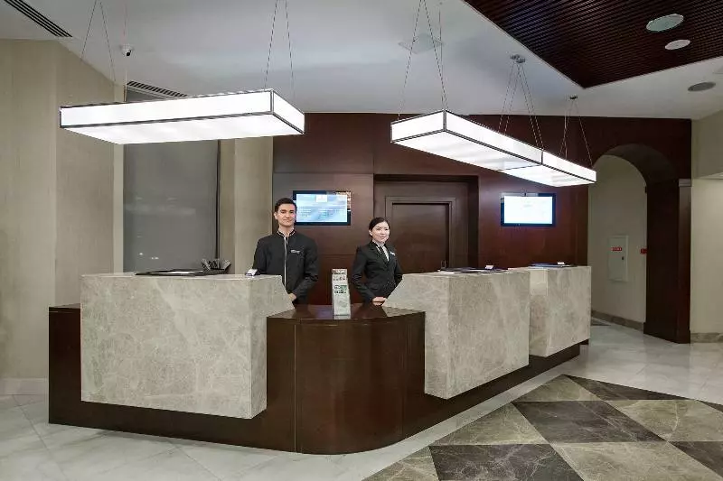 酒店 Dedeman Oskemen Tavros